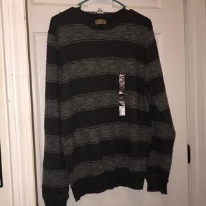 Men’s long sleeve crew sweater